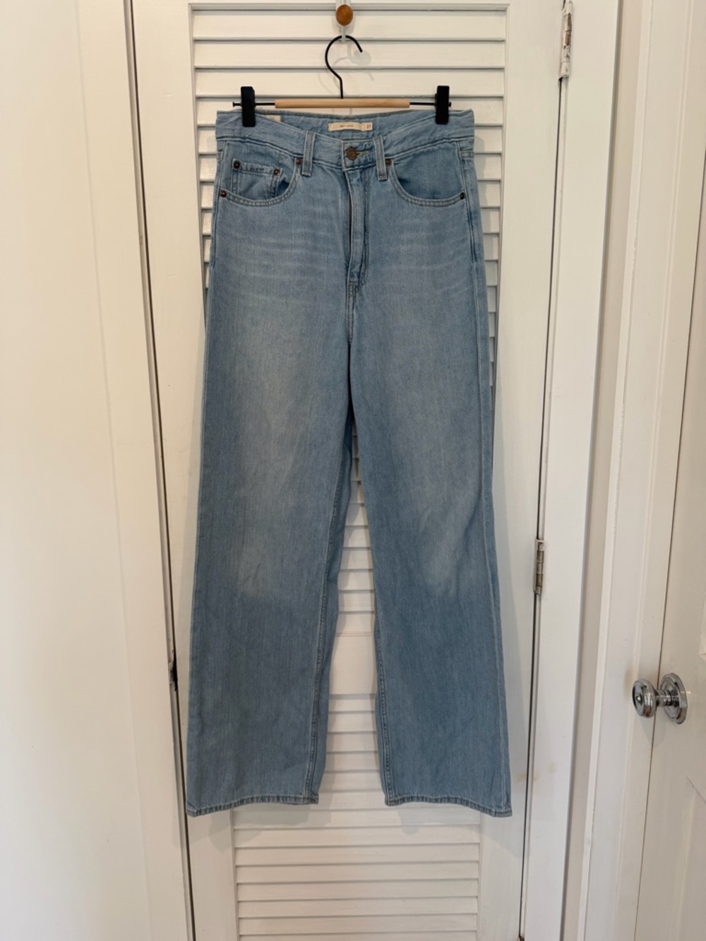 Levi's High Rise Wide Leg Jeans - Light Blue Denim